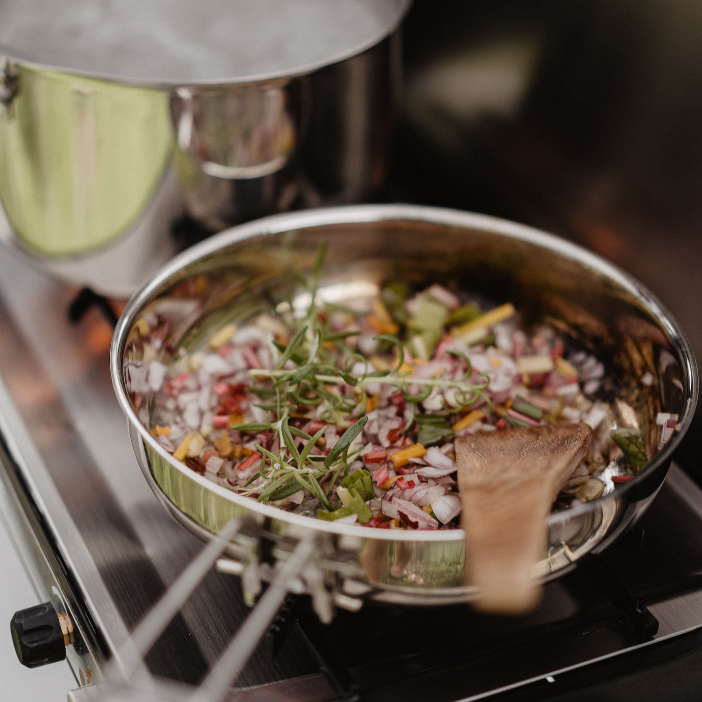 Campfire Frying Pan – Stainless Steel 25cm - Roamrgear.co.za